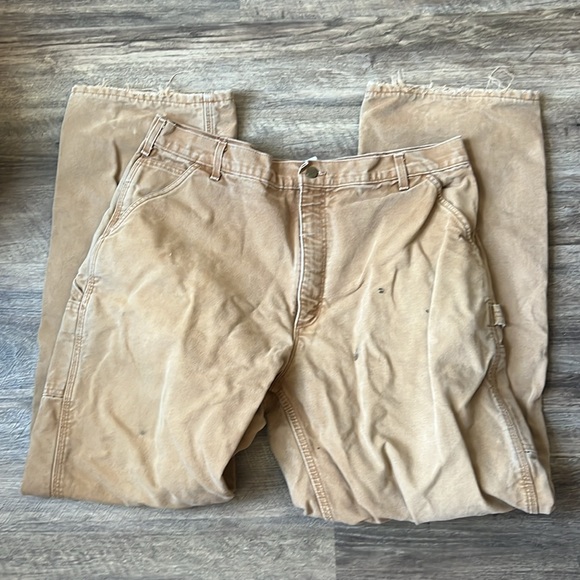 Carhartt Distressed Tan Cargo Dungaree Fit Pants Durable Cotton Blend Size 40 🖤 - Picture 3 of 7